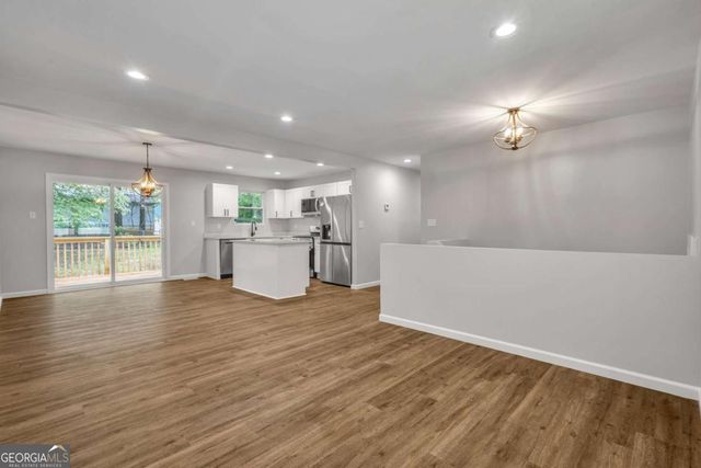 2184 Cherokee Valley Circle, Lithonia, GA 30058