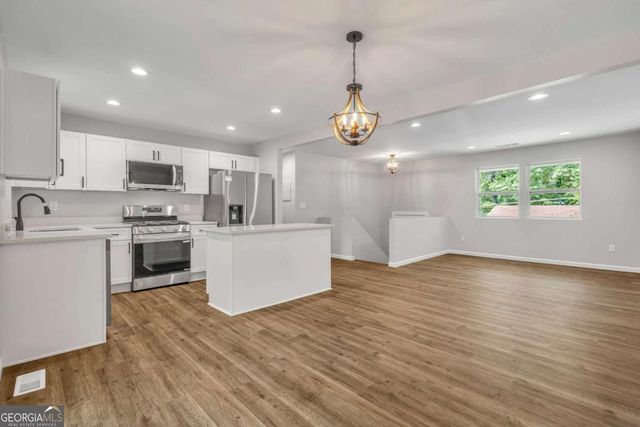 2184 Cherokee Valley Circle, Lithonia, GA 30058