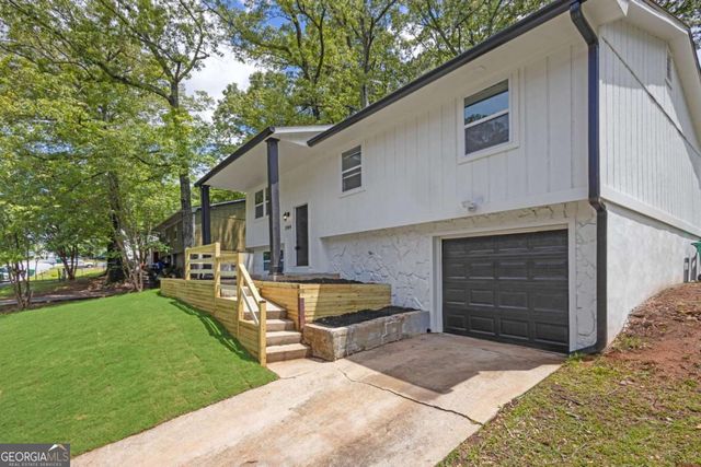 2184 Cherokee Valley Circle, Lithonia, GA 30058