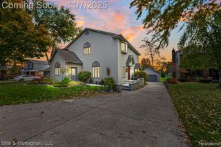 28549 Swan Island Drive, Grosse Ile, MI 48138