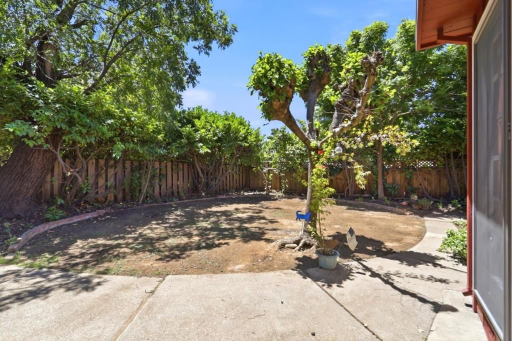 Image 19 of property listing at 15905 Orange Blossom Lane, Los Gatos, CA 95032