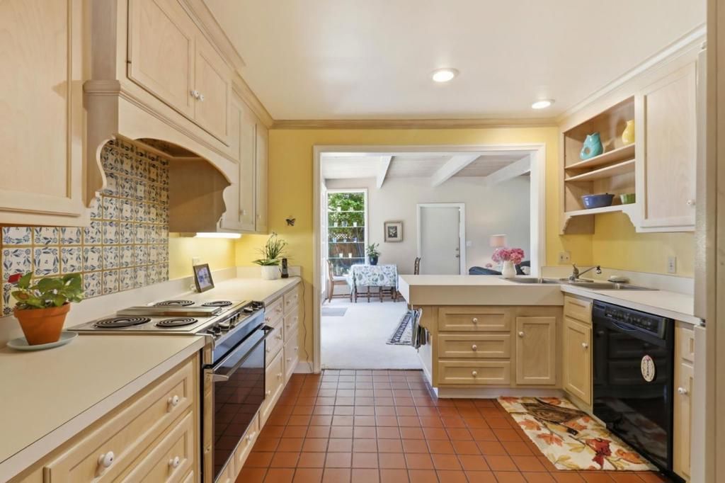 Image 5 of property listing at 15905 Orange Blossom Lane, Los Gatos, CA 95032