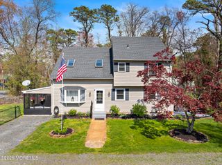 50 Lighthouse Drive, Waretown, NJ 08758