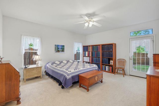 5538 Delrose Ct, Carmichael, CA 95608