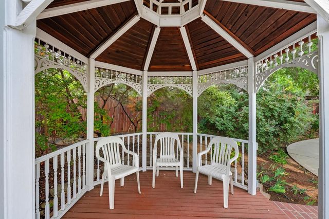 5538 Delrose Ct, Carmichael, CA 95608