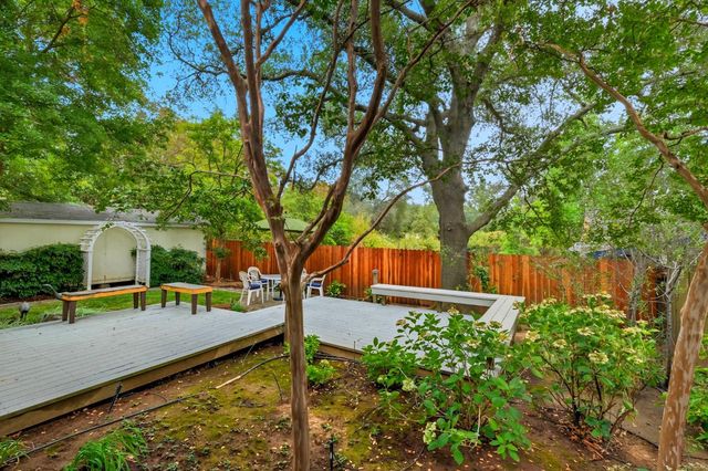 5538 Delrose Ct, Carmichael, CA 95608