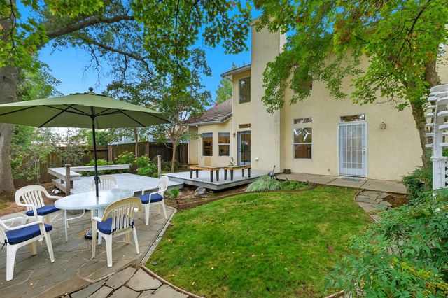 5538 Delrose Ct, Carmichael, CA 95608