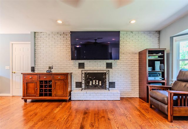 1 Patriot Lane, Washingtonville, NY 10992
