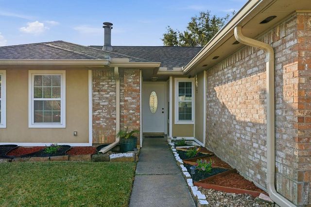 2805 Pickett Drive, League City, TX 77573