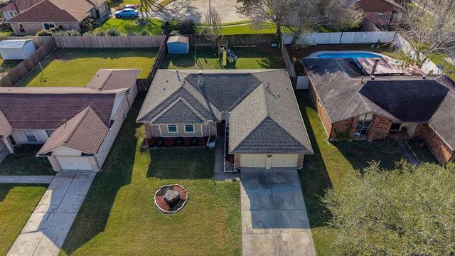 2805 Pickett Drive, League City, TX 77573