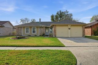 2805 Pickett Drive, League City, TX 77573