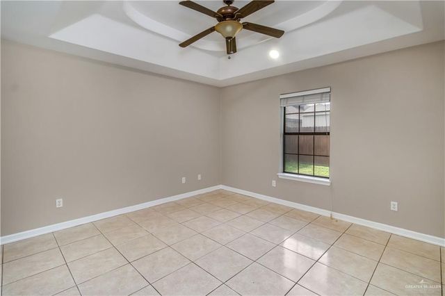 520 E Feather Avenue, Pharr, TX 78577