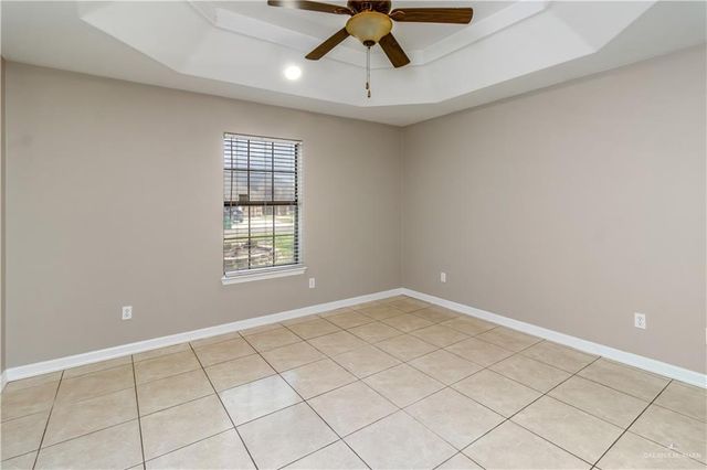 520 E Feather Avenue, Pharr, TX 78577