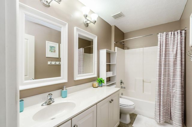 901 Fresno Street, Pickerington, OH 43147