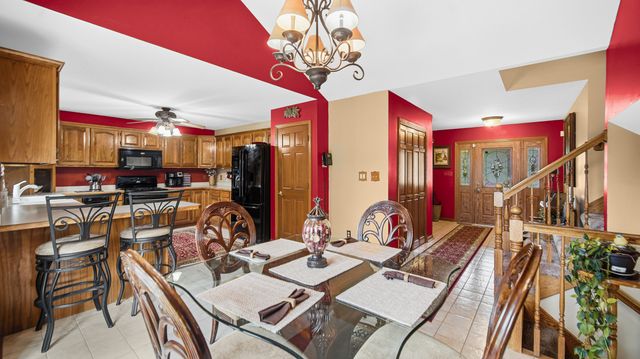 8820 Morninglory Place, St. John, IN 46373