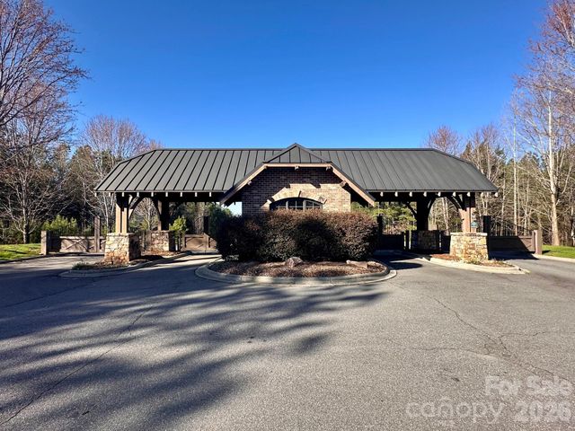 206 W Settings Boulevard, Valdese, NC 28690