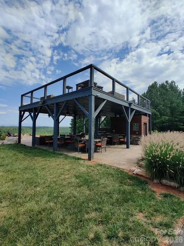 206 W Settings Boulevard, Valdese, NC 28690