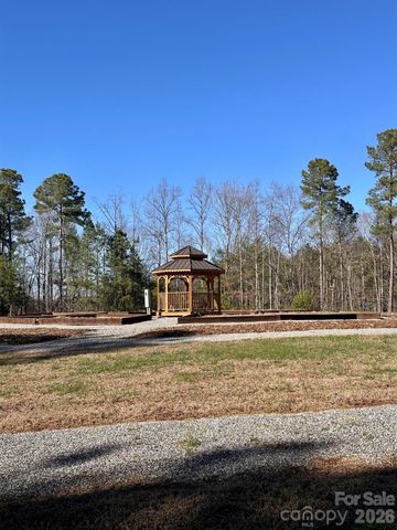 206 W Settings Boulevard, Valdese, NC 28690