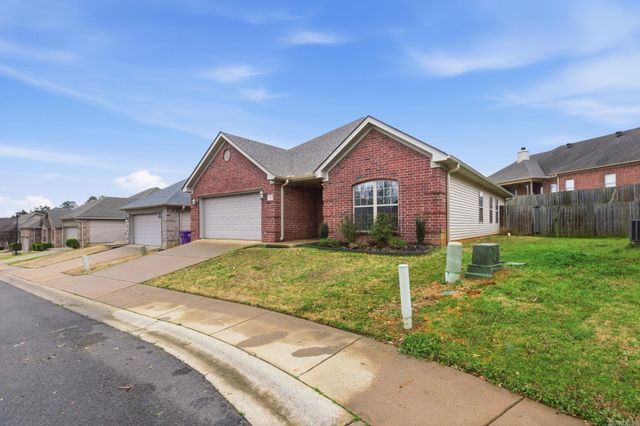 3322 Moss Creek Drive, Bryant, AR 72022