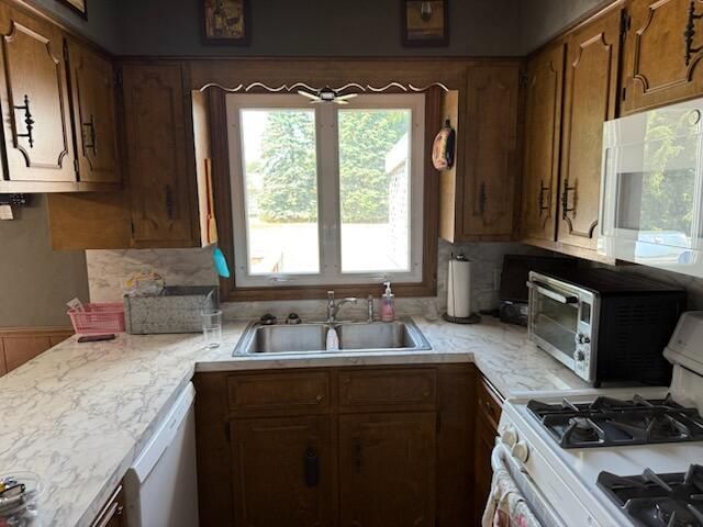 2101 Rosewood Street, Jenison, MI 49428