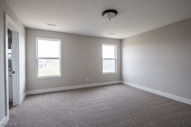 821 Colesbourne Circle, Green, OH 44685
