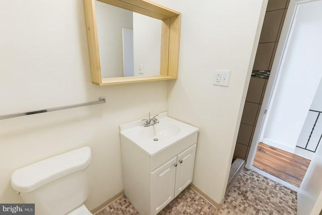 1809 W THOMPSON ST, Philadelphia, PA 19121