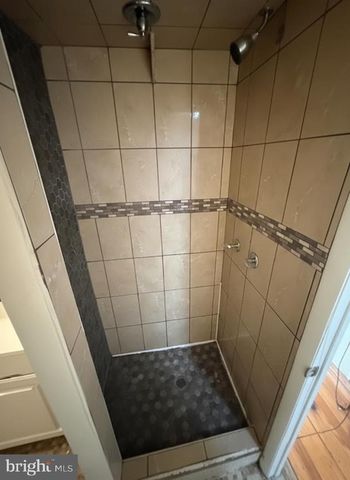 1809 W THOMPSON ST, Philadelphia, PA 19121