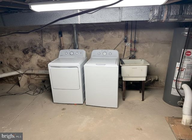 1809 W THOMPSON ST, Philadelphia, PA 19121