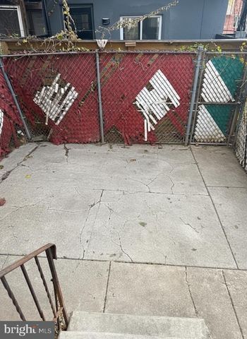 1809 W THOMPSON ST, Philadelphia, PA 19121