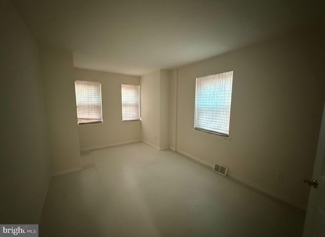 1809 W THOMPSON ST, Philadelphia, PA 19121