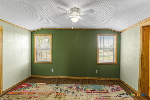 4526 State Highway 111, Yoakum, TX 77995