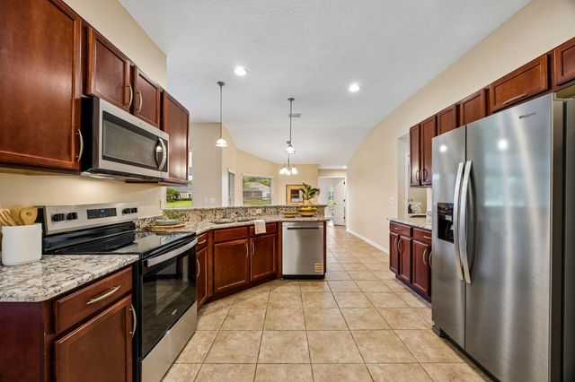 734 Needle Grass Dr, St Augustine, FL 32086