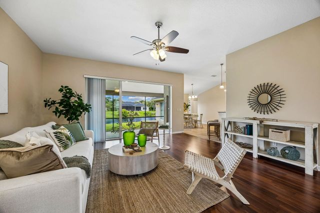 734 Needle Grass Dr, St Augustine, FL 32086