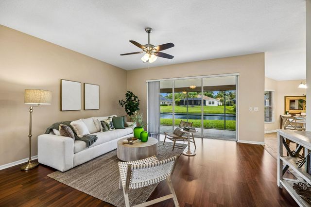 734 Needle Grass Dr, St Augustine, FL 32086