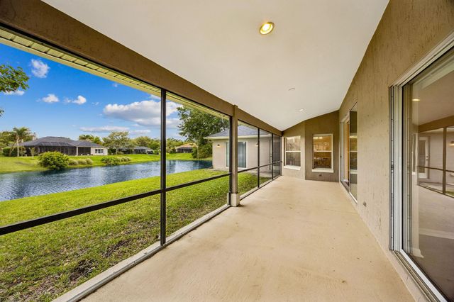 734 Needle Grass Dr, St Augustine, FL 32086