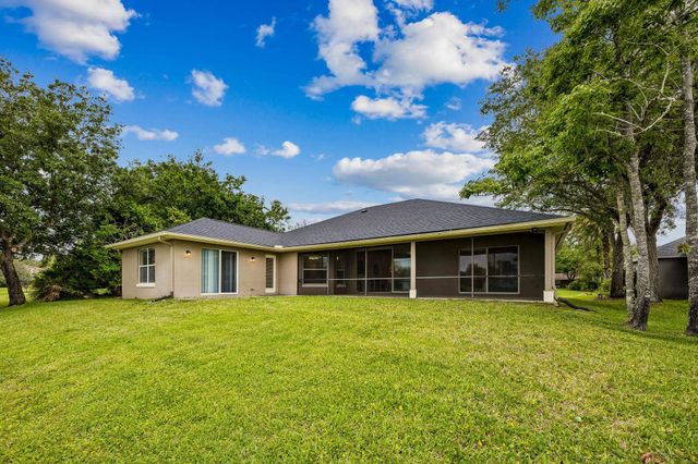 734 Needle Grass Dr, St Augustine, FL 32086