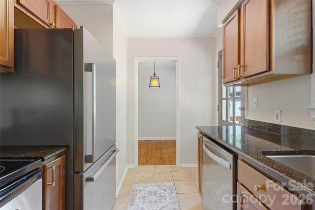 525 Wakefield Drive, Charlotte, NC 28209