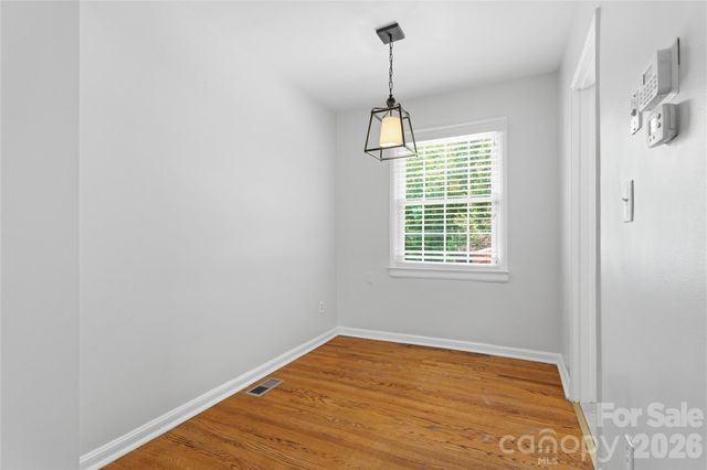 525 Wakefield Drive, Charlotte, NC 28209