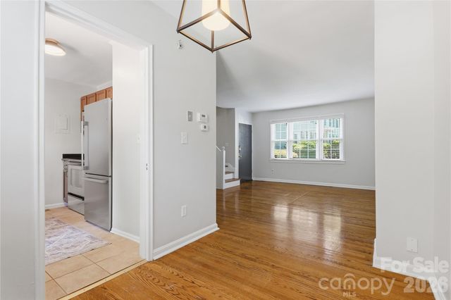 525 Wakefield Drive, Charlotte, NC 28209