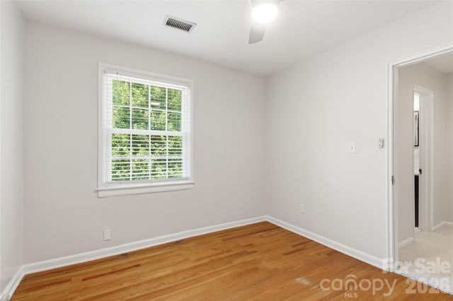 525 Wakefield Drive, Charlotte, NC 28209