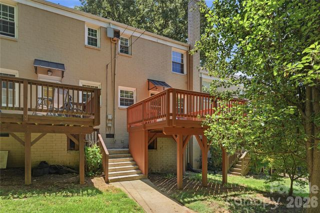 525 Wakefield Drive, Charlotte, NC 28209