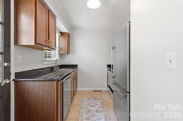 525 Wakefield Drive, Charlotte, NC 28209