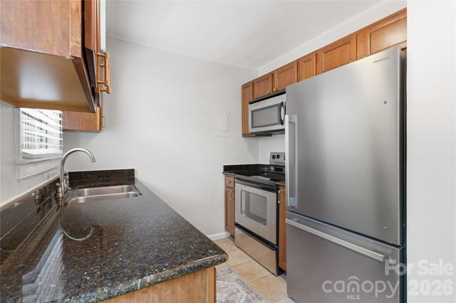 525 Wakefield Drive, Charlotte, NC 28209