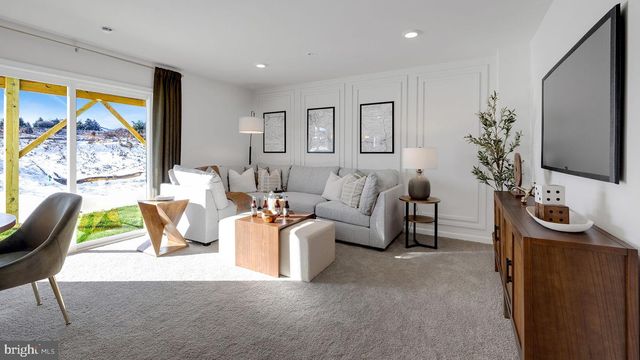 168 BELL COURT, Sellersville, PA 18960