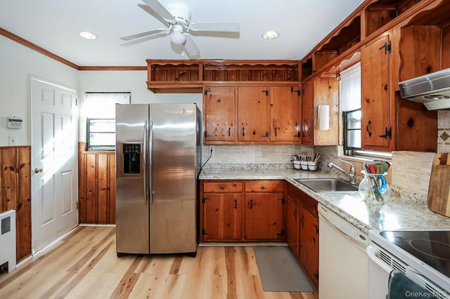 828 E. Meadow Avenue, East Meadow, NY 11554