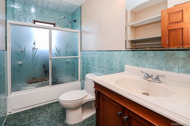 828 E. Meadow Avenue, East Meadow, NY 11554