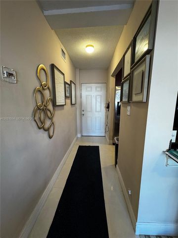 8145 NW 7th St 112, Miami, FL 33126