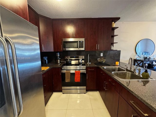 8145 NW 7th St 112, Miami, FL 33126