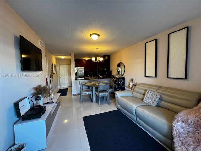 8145 NW 7th St 112, Miami, FL 33126