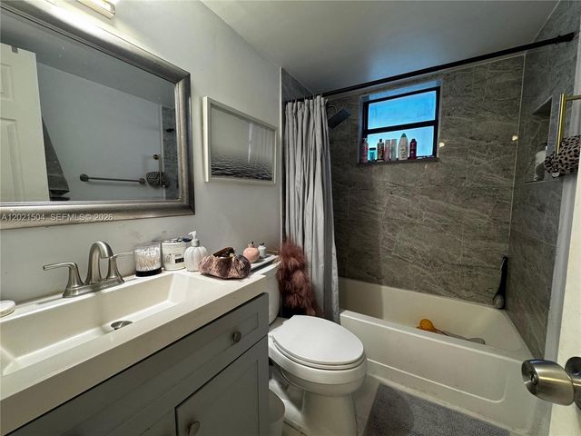 8145 NW 7th St 112, Miami, FL 33126